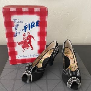 Miss L-Fire Lanai Heels